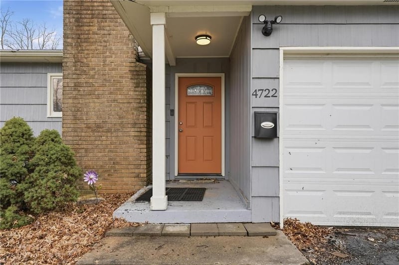 4722 Claremont Ave, Kansas City, MO 64133