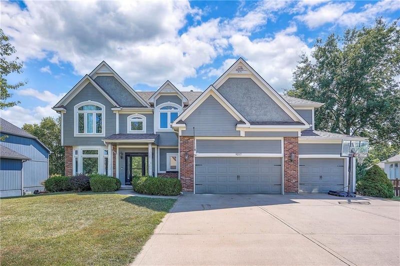 9217 Lydia Ave, Kansas City, MO 64155