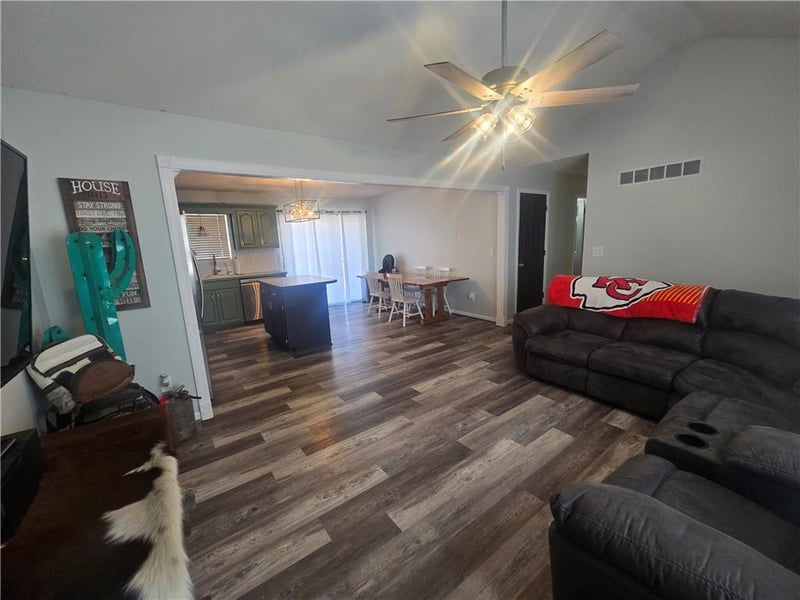 712 Maple St, Wellington, MO 64097