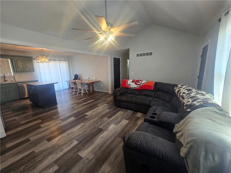 712 Maple St, Wellington, MO 64097