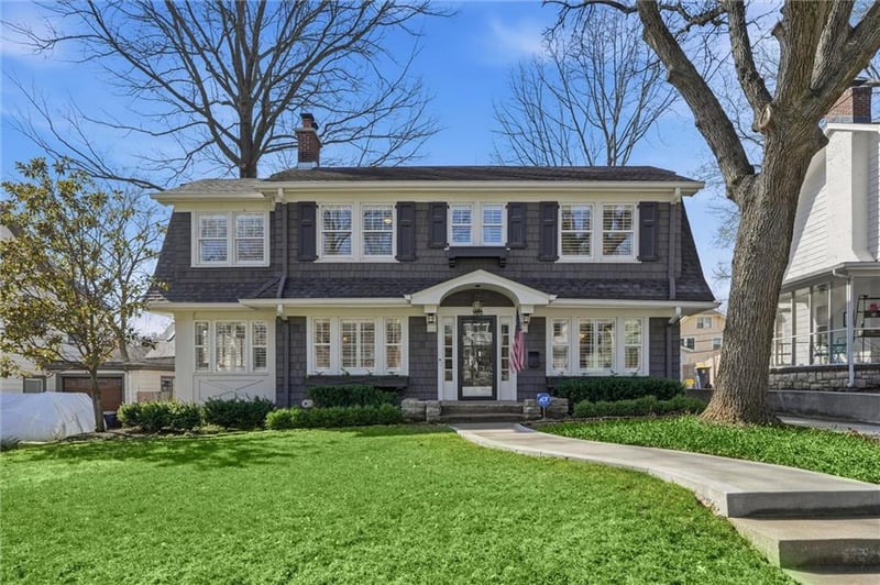 103 67th Ter, Kansas City, MO 64113