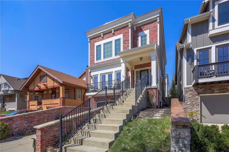 716 45th St, Kansas City, MO 64111