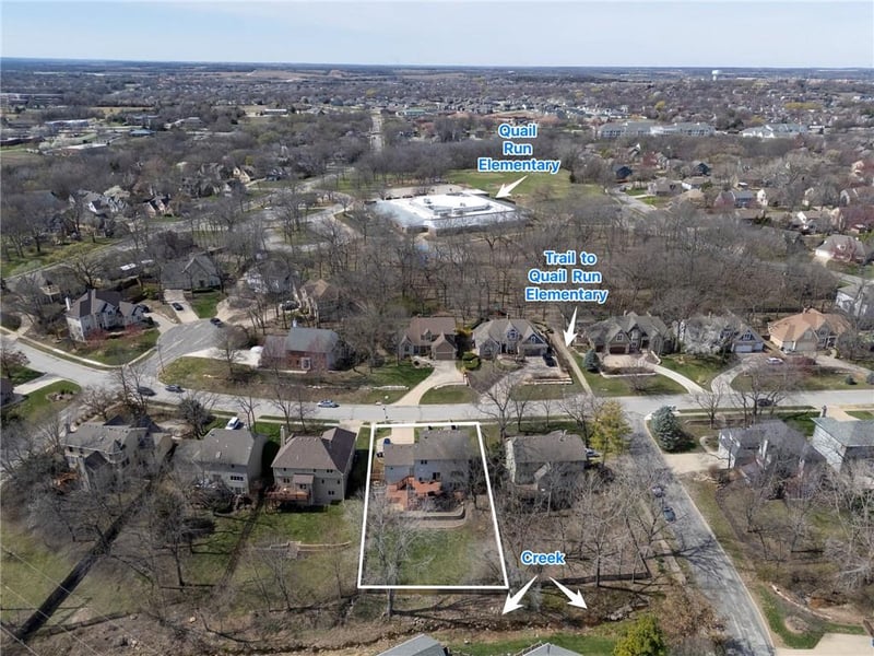 1116 Oak Tree Dr, Lawrence, KS 66049