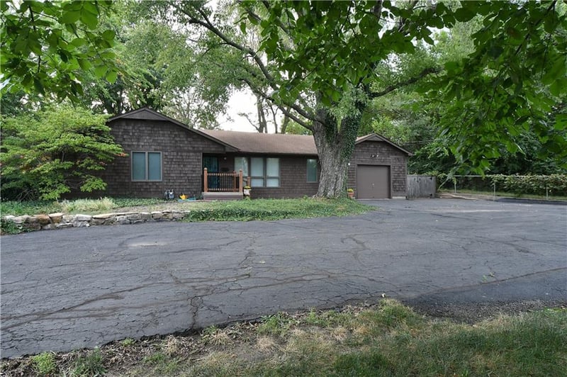 10200 Pflumm Rd, Lenexa, KS 66215
