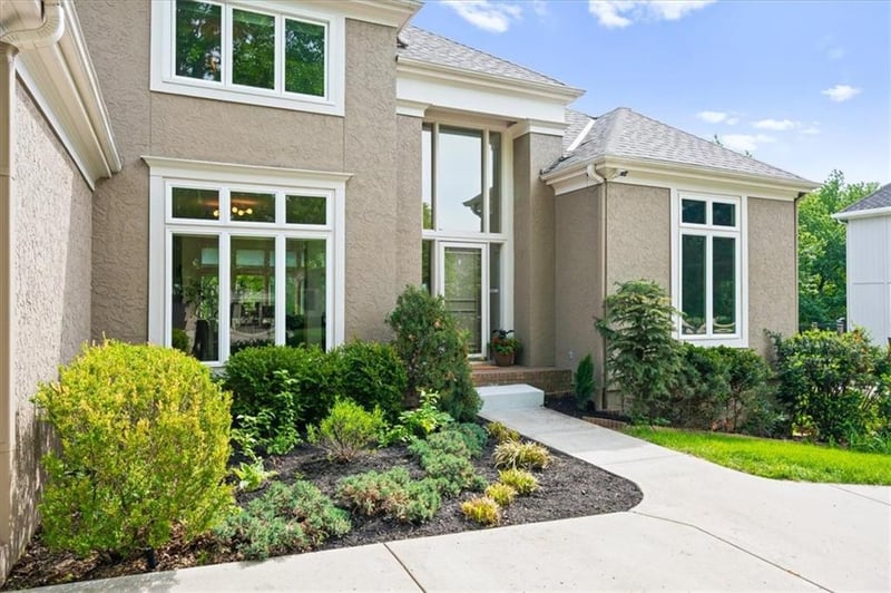 4941 W 138th Ter, Leawood, KS 66224