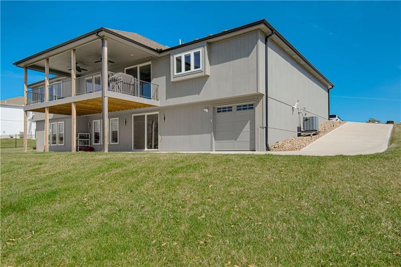 13504 Oakridge Dr, Kearney, MO 64060