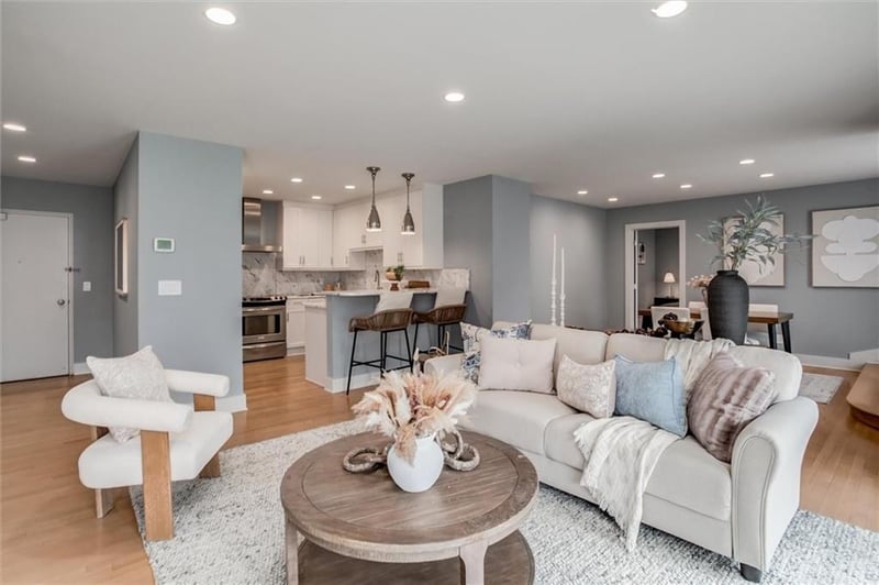 221 48th St #503, Kansas City, MO 64112