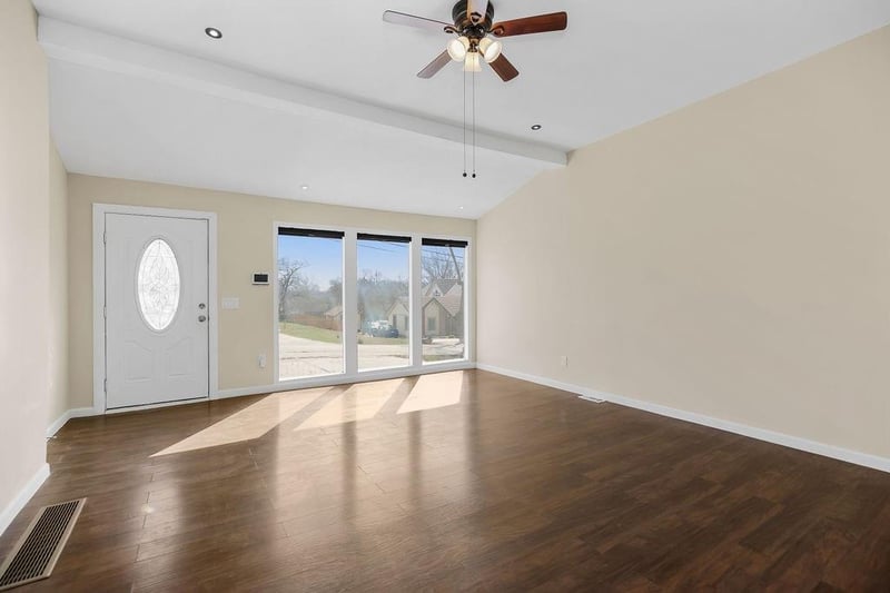 3706 82nd Ter, Kansas City, MO 64119