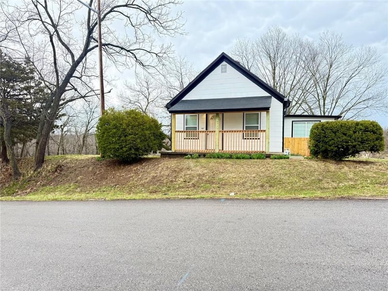 2939 44th St, Kansas City, KS 66104