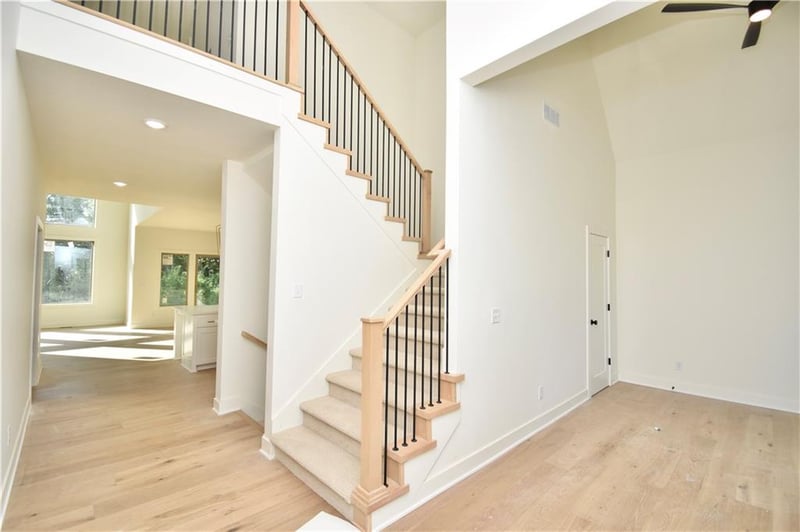 7636 Booth Ave, Kansas City, MO 64158