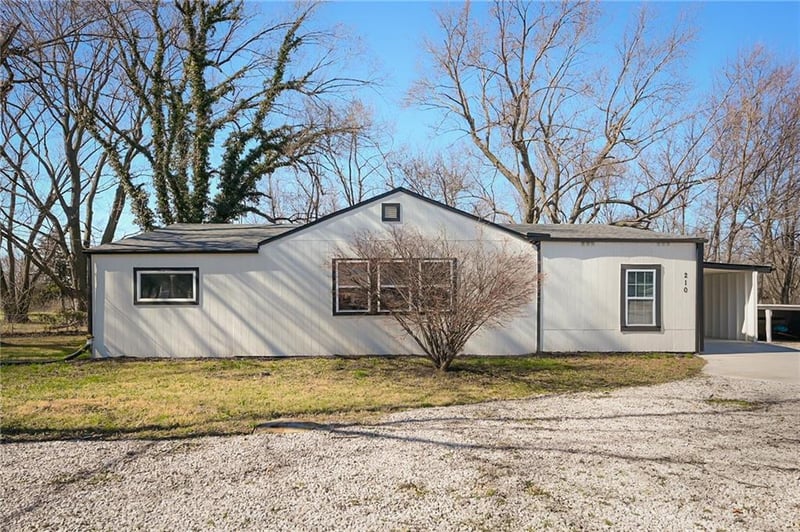 210 Grand St, Gardner, KS 66030