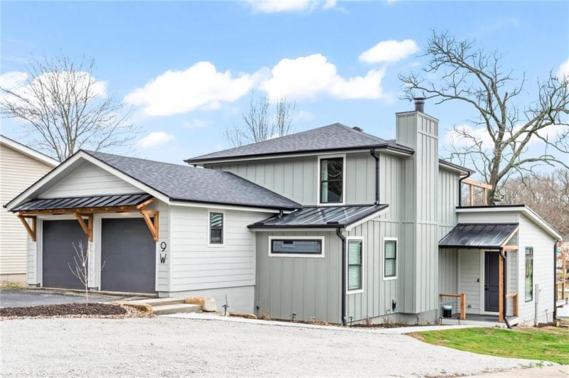 9 W St, Lake Lotawana, MO 64086