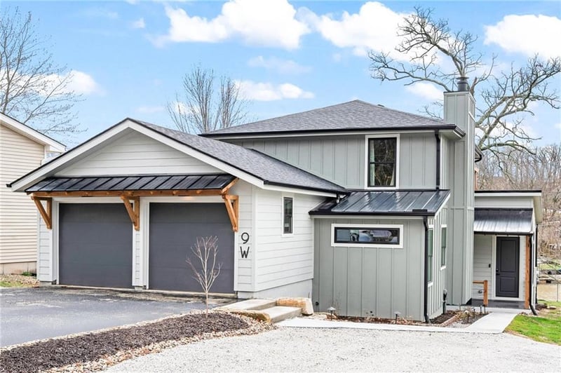 9 W St, Lake Lotawana, MO 64086