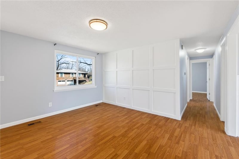 5909 45th Ter, Kansas City, MO 64117