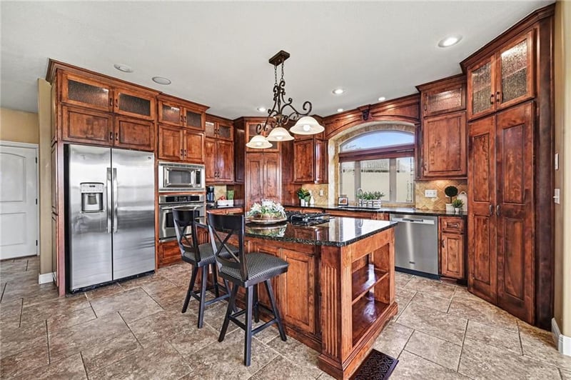6133 N Cypress Ct, Kansas City, MO 64119