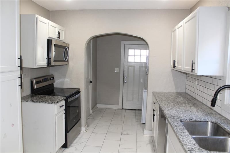 3428 S Benton Ave, Kansas City, MO 64128