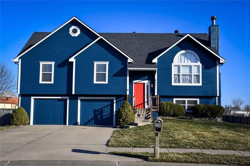 8531 109th Ter, Kansas City, MO 64157