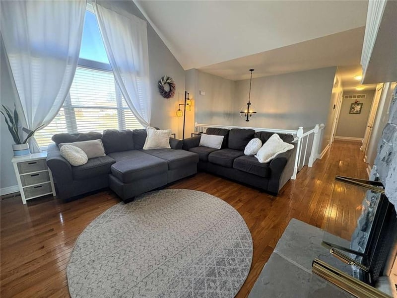 8531 109th Ter, Kansas City, MO 64157