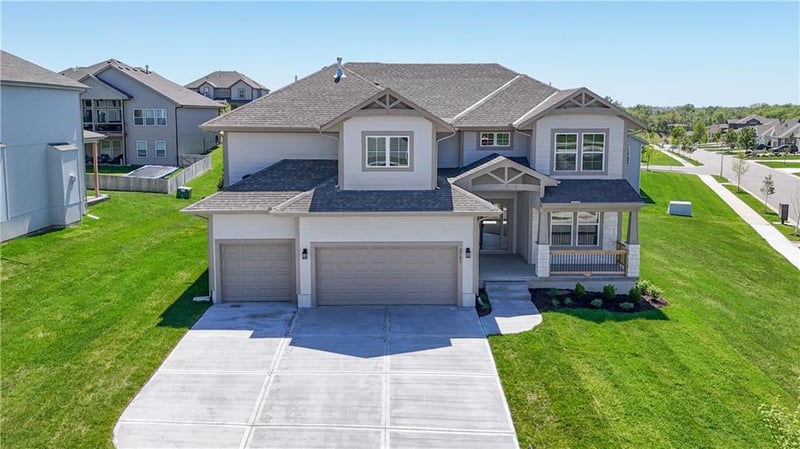 2761 Park St, Olathe, KS 66061