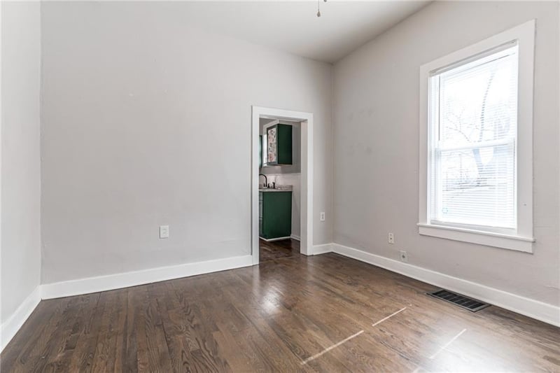 275 8th St, Kansas City, KS 66101