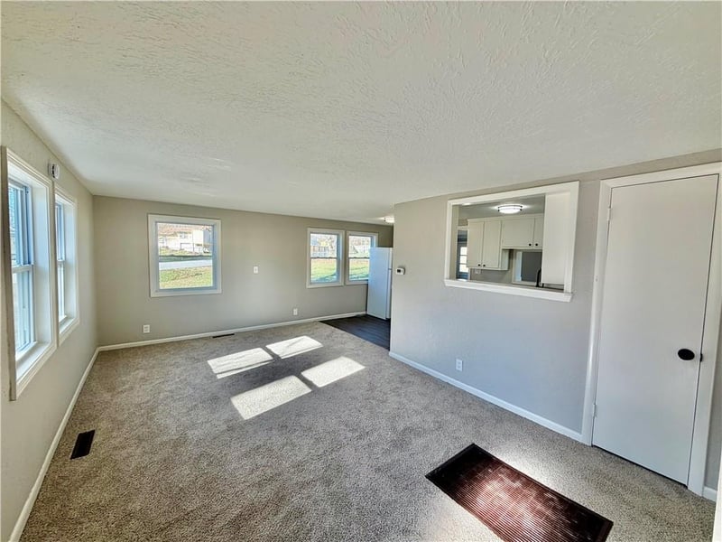 16014 Valentine Ave, Belton, MO 64012