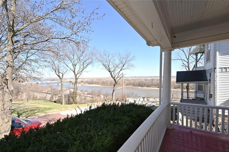 308 R St, Atchison, KS 66002