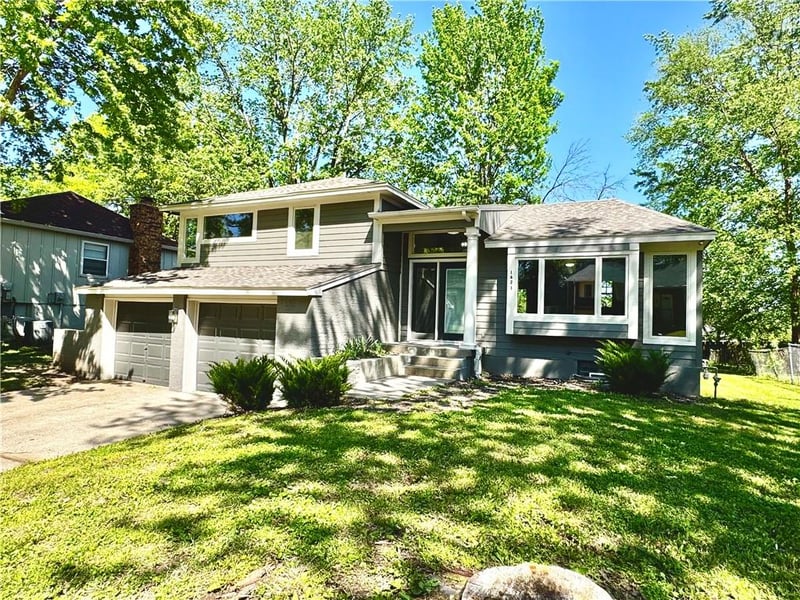 1621 Belvidere Ave, Independence, MO 64056