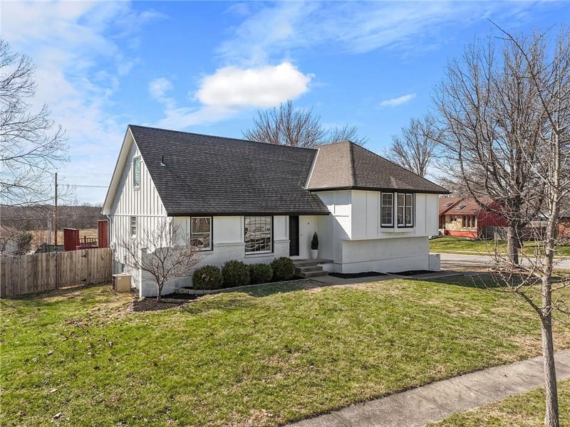 9718 Appleton Ave, Kansas City, MO 64134