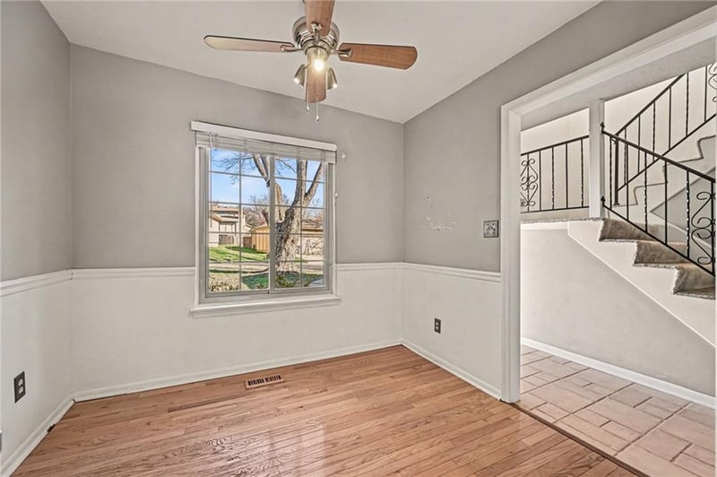 10907 W 96th Ter, Overland Park, KS 66214