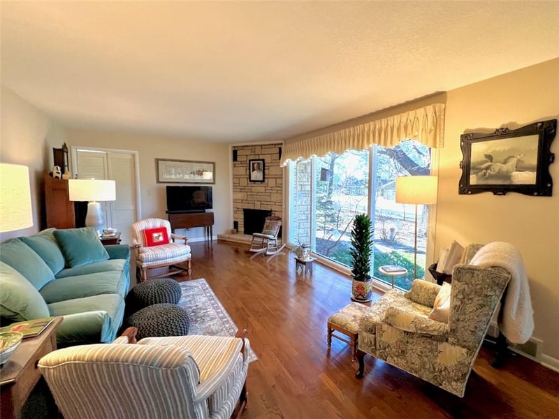 1348 Engel Rd, Lawrence, KS 66044