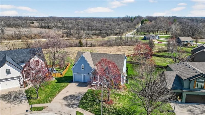 6212 120th St, Kansas City, MO 64166