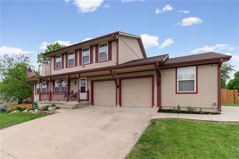 15707 3rd Terrace Ct, Independence, MO 64050