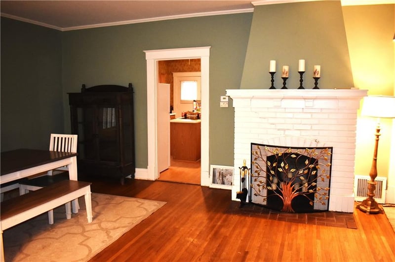 2922 Angelique St, St Joseph, MO 64501