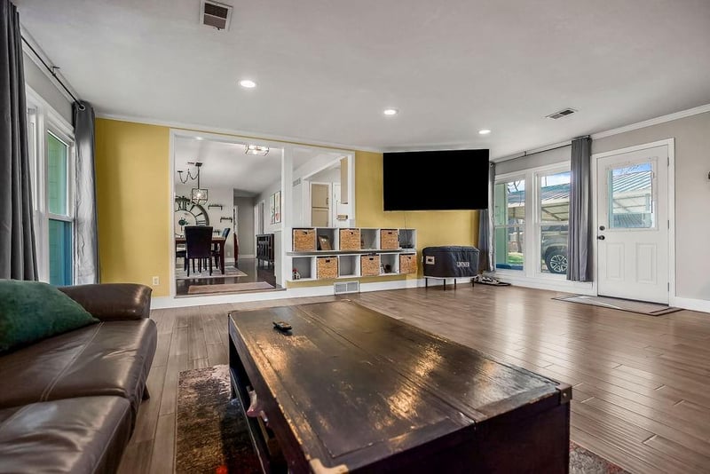 2633 Langsford Rd, Lee's Summit, MO 64063