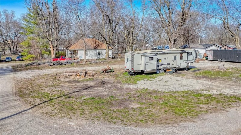 608 Heth St, Mayview, MO 64071