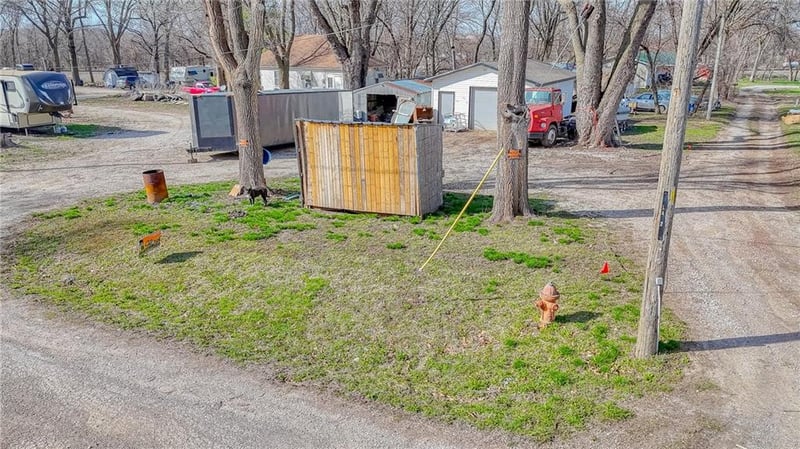 608 Heth St, Mayview, MO 64071