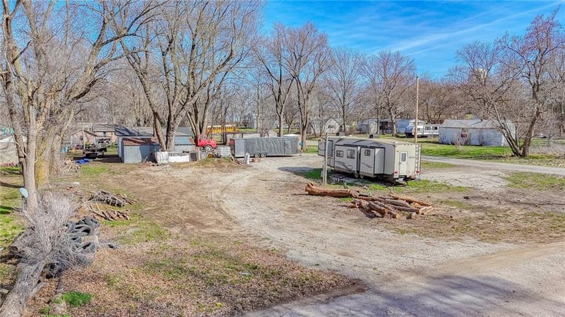 608 Heth St, Mayview, MO 64071