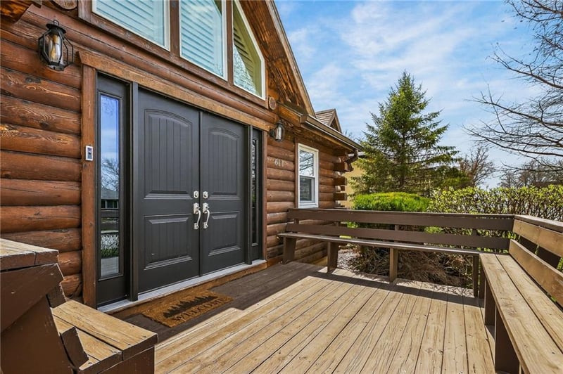 611 Winnebago Dr, Lake Winnebago, MO 64034