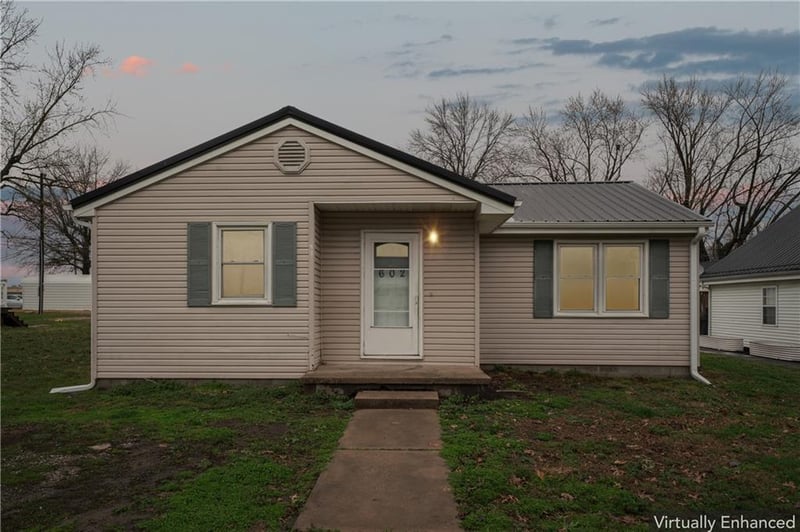 602 7th Ter, Concordia, MO 64020
