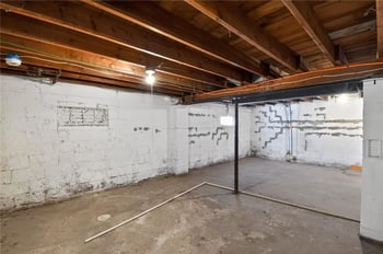 8911 E 29th St, Kansas City, MO 64129