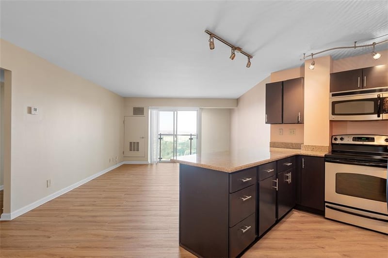 3838 Rainbow Blvd #711, Kansas City, KS 66103