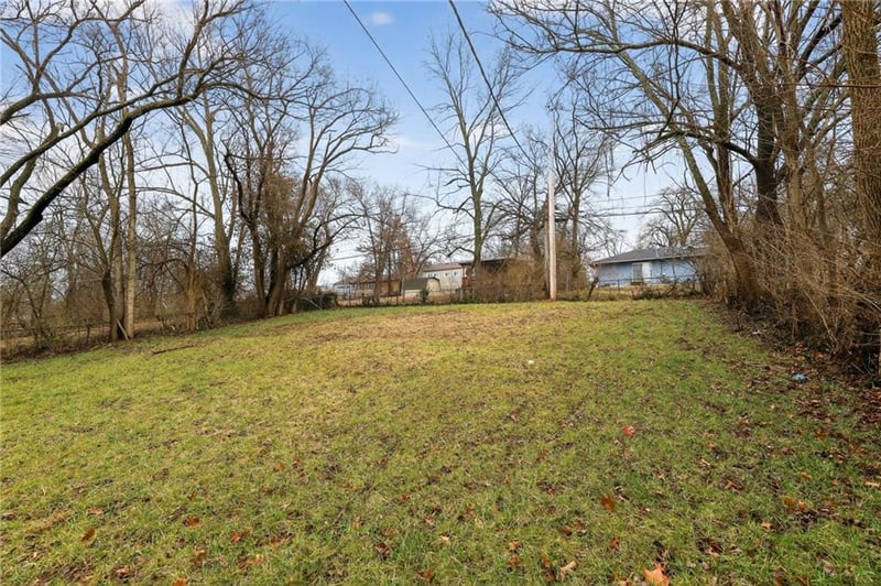 8615 114th St, Kansas City, MO 64134