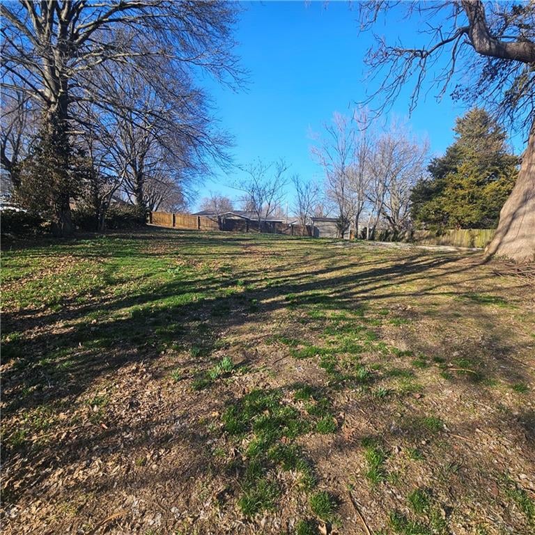 1904 Taylor St, Lexington, MO 64067