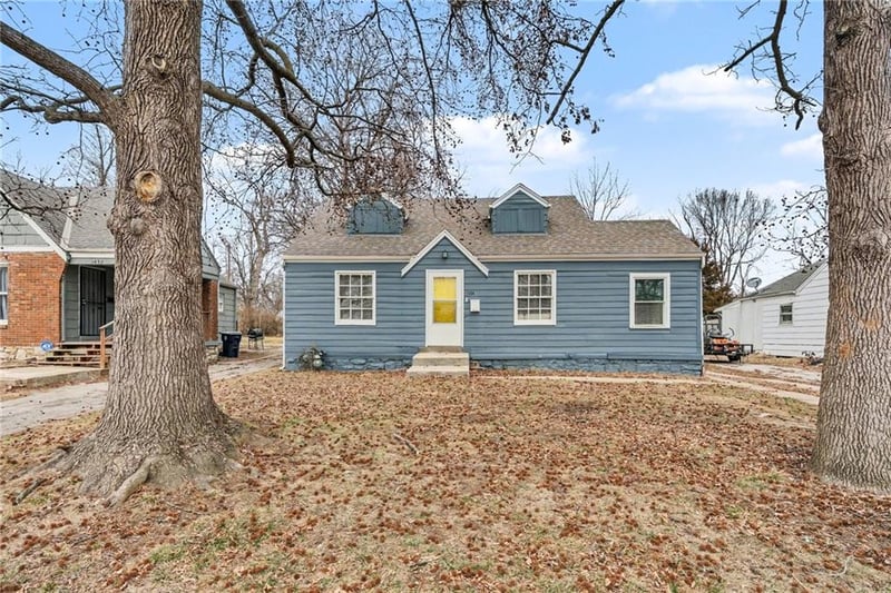 1434 80th St, Kansas City, MO 64131