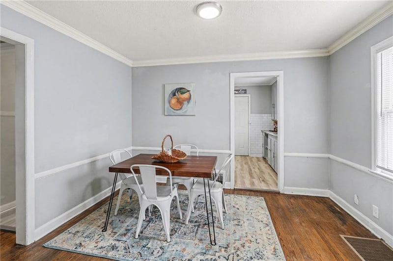 1434 80th St, Kansas City, MO 64131