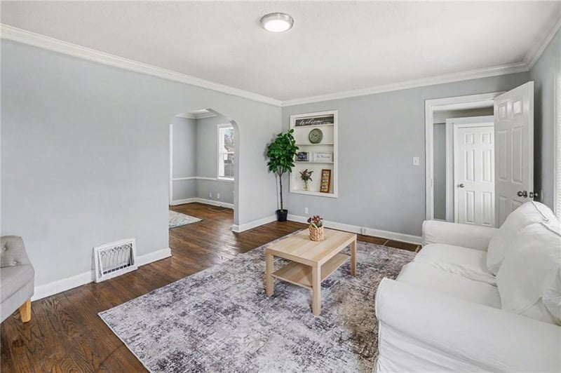 1434 80th St, Kansas City, MO 64131