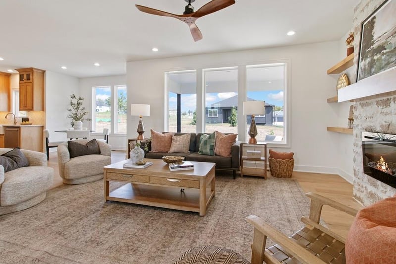 2700 Crestview St, Blue Springs, MO 64029