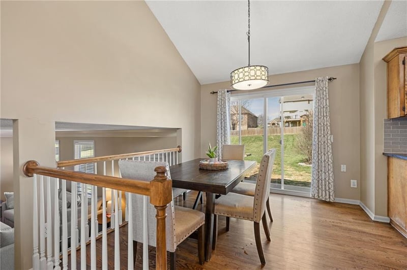 9020 103rd St, Kansas City, MO 64157