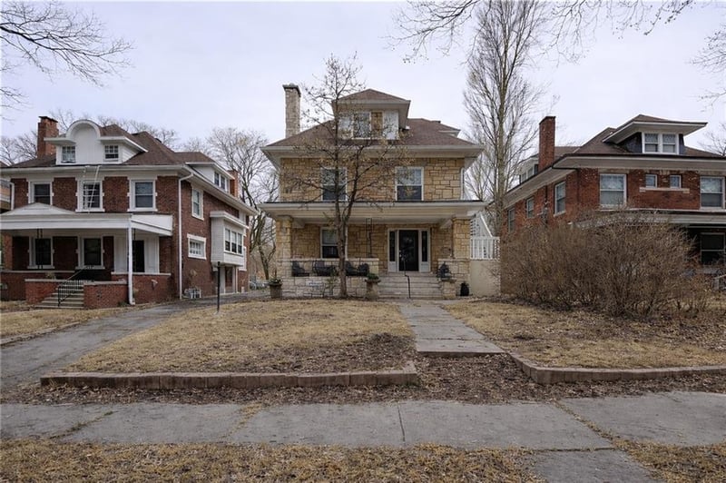 2637 29th St, Kansas City, MO 64128