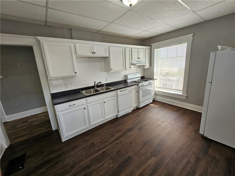 2637 29th St, Kansas City, MO 64128